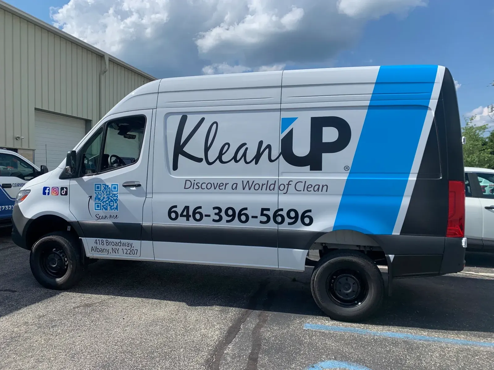 KLEANUP partial wrap — passenger side